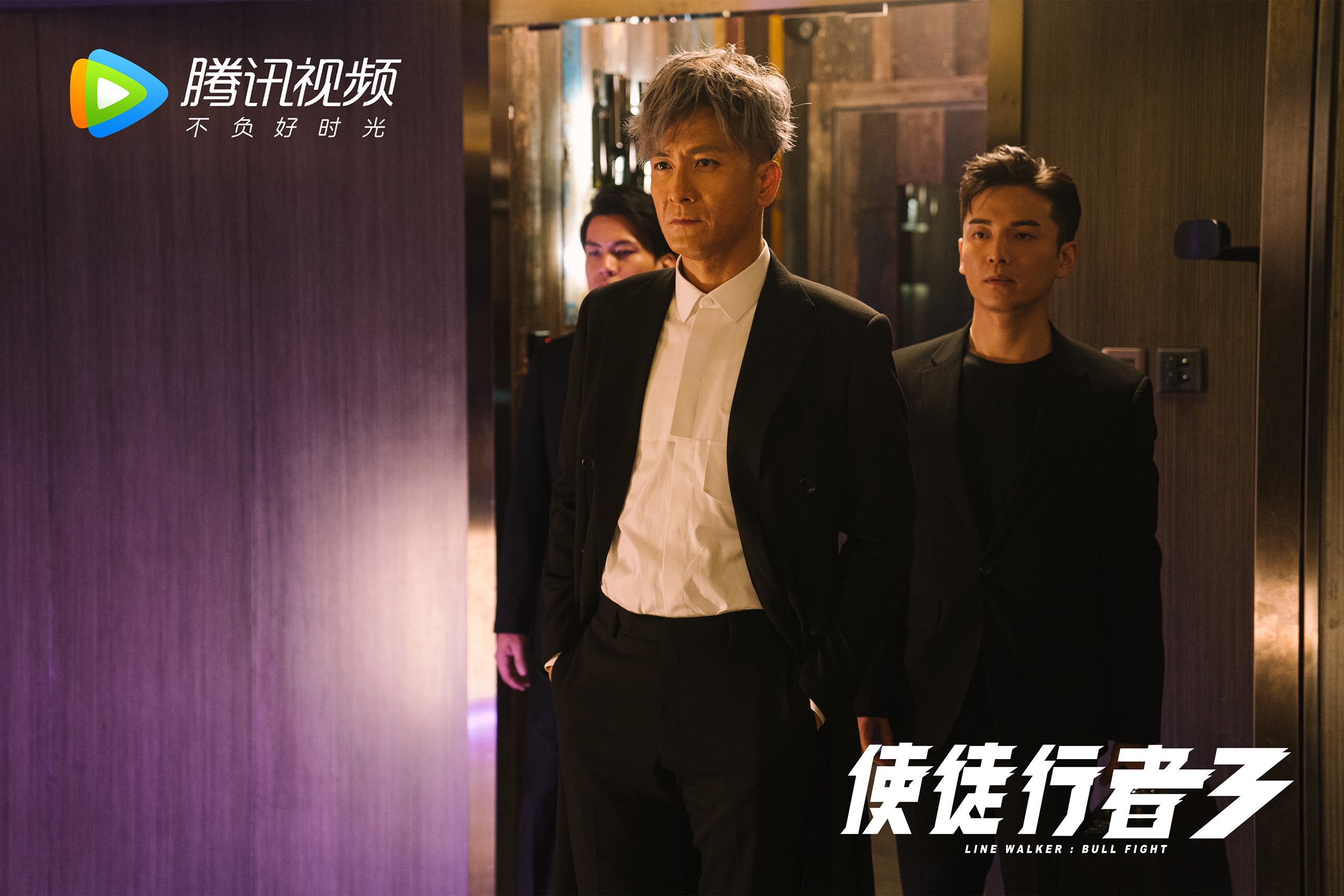 -尼克斯击败勇士，抢七大战中布伦森带伤作战，布克去尼克斯
