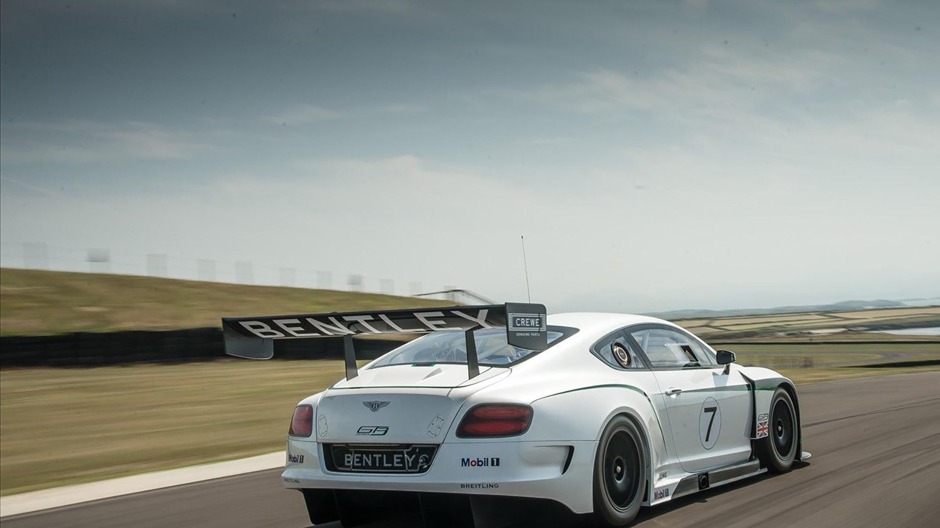 德甲高速突破：速度与力量的极致展现，德甲水平高吗